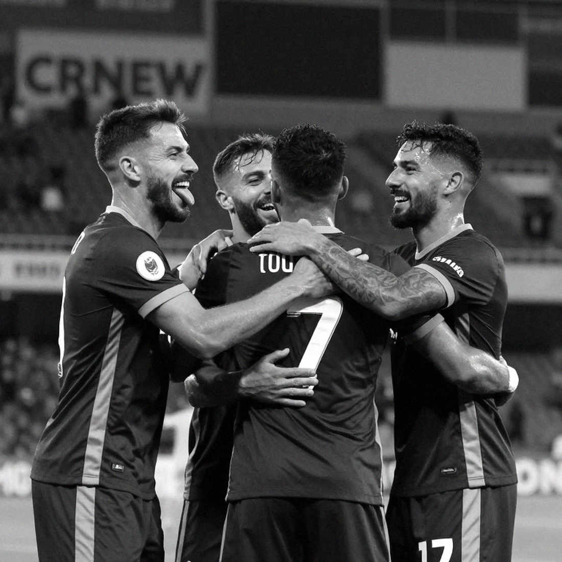 Giữa hai nhịp bóng: Estevao và bài toán im lặng tại Chelsea