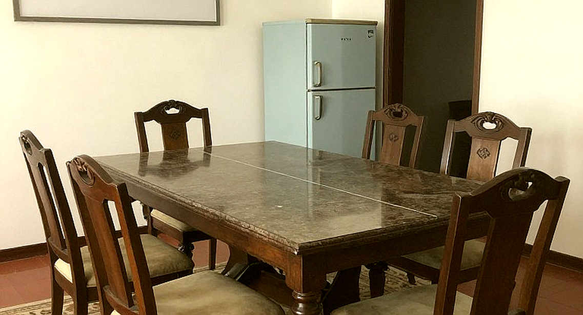 Hồ sơ trắng và lớp trầm tích mà bóng bàn không ghi lại