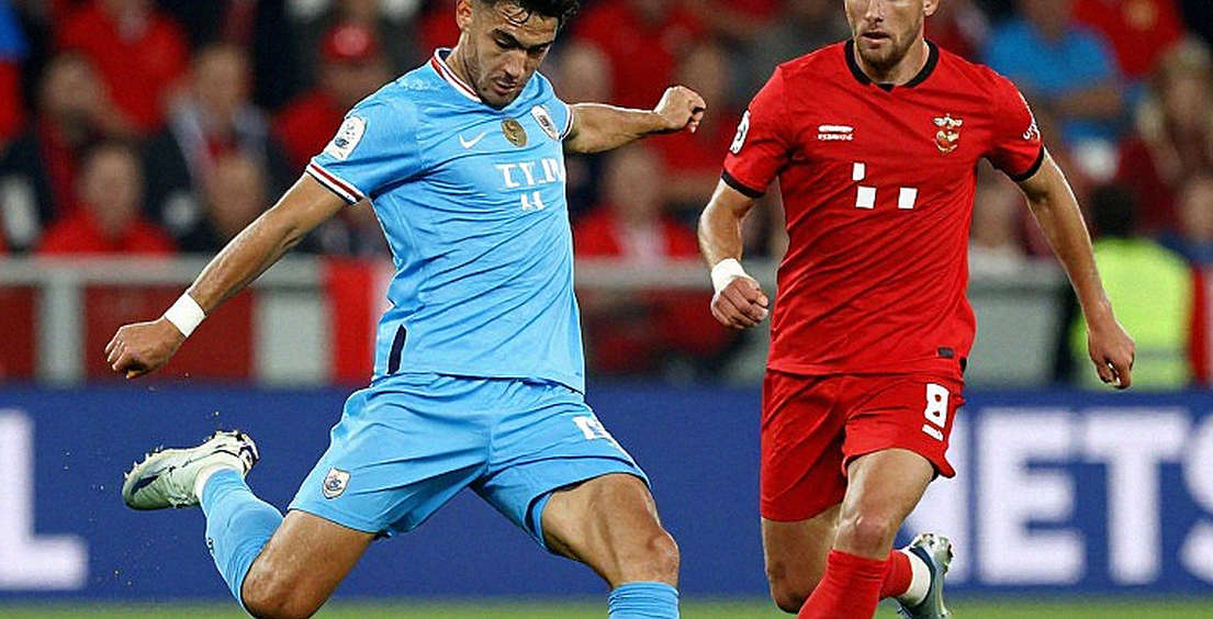 CAHN gặp Kashima Antlers: Canh bạc khối phòng ngự thấp của Polking